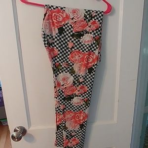 LulaRoe Leggings - TC2